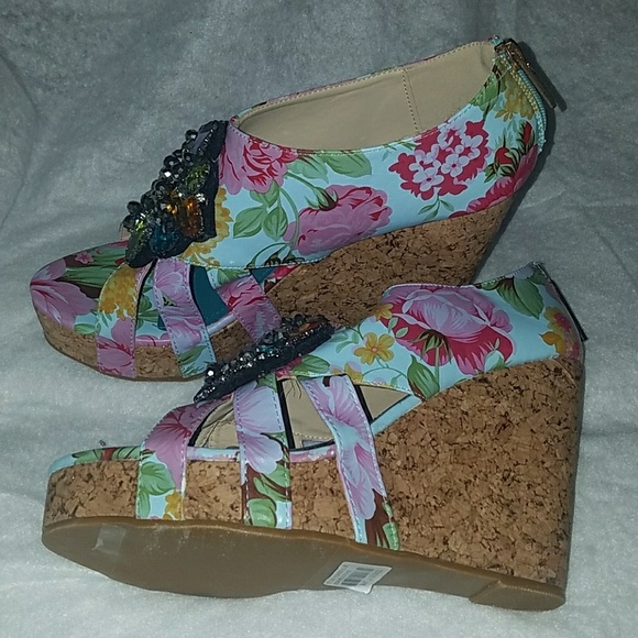 🌺DAMAGED❗️❗️ SELLING AS IS❗️ NICOLE LEE BLING FLORAL WEDGES🌺 - Picture 4 of 8